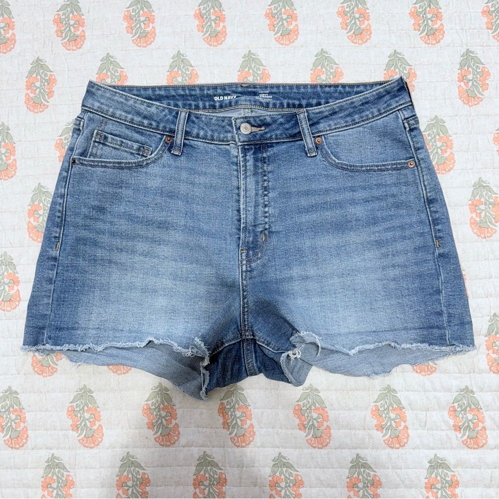 Old Navy Women CHIGH RISE CURVY OG STRAIGHT Blue Denim Cutoff Shorts Size 14